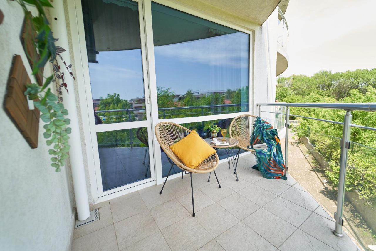 Design Studio In Atlantis Resort&Spa, Burgas Airport Extérieur photo